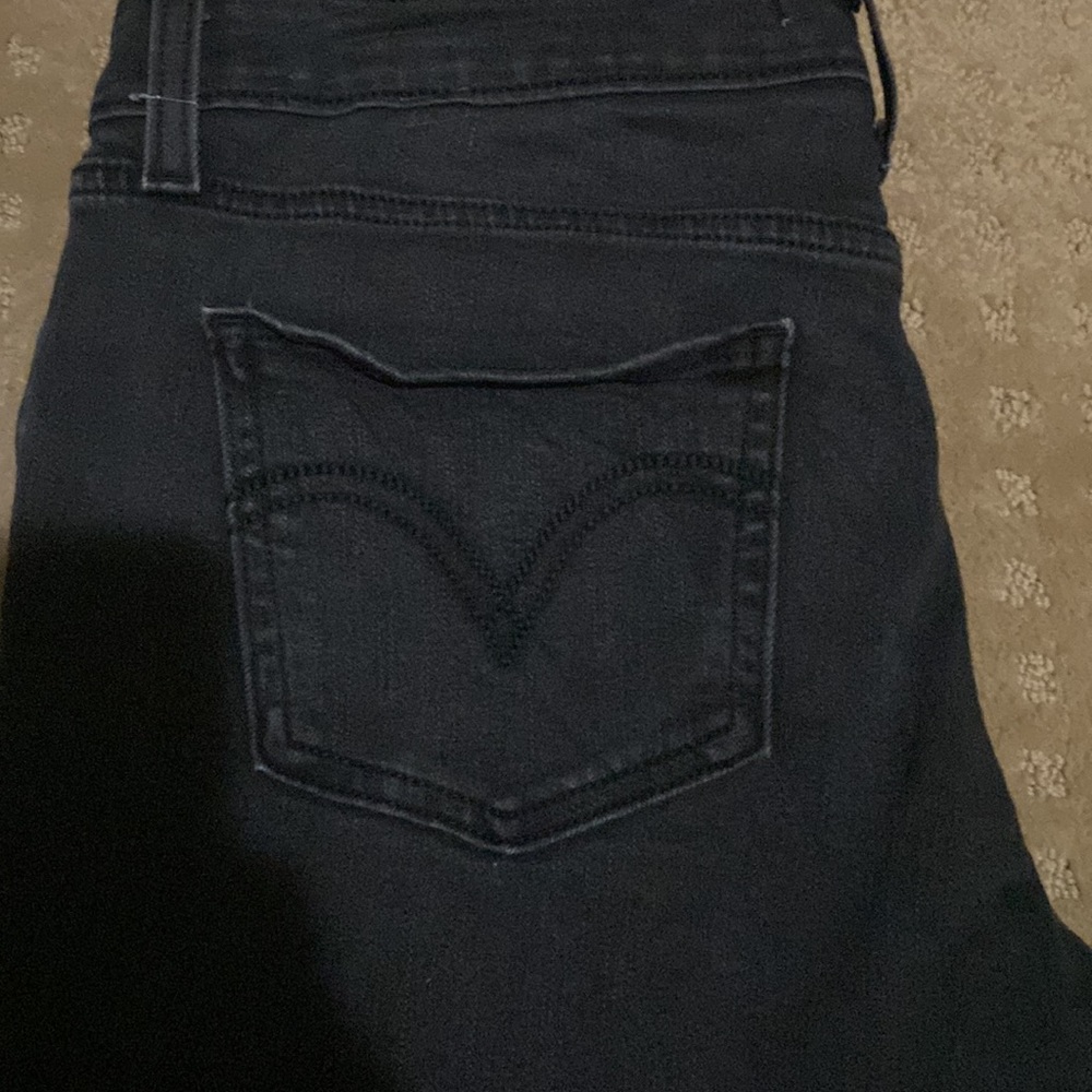 Levi’s - Picture 3 of 7